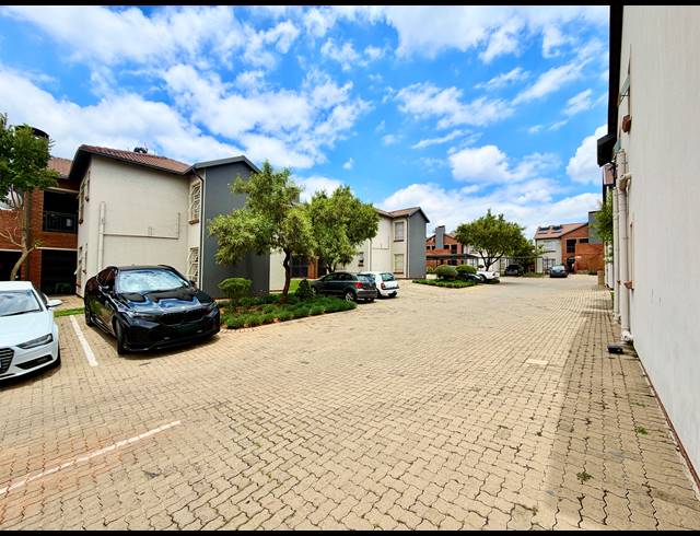 2 bed property for sale in TERENURE